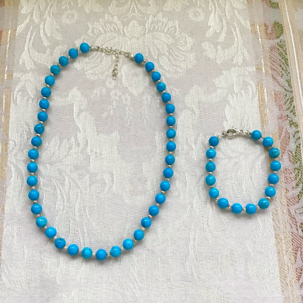Beautiful Blue Necklace and Bracelet Set